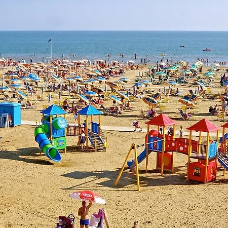 Casa vacanze Wonderful 2 Bedrooms Apt In - Swimming Pool - Private Parking Bibione