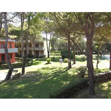 Wonderful 2 Bedrooms Apt In - Swimming Pool - Private Parking Casa vacanze