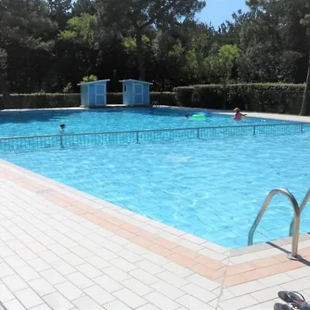 Wonderful 2 Bedrooms Apt In - Swimming Pool - Private Parking * 비비오네